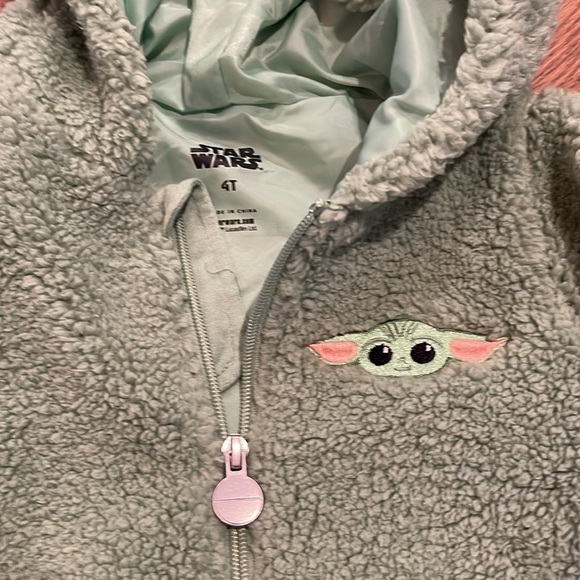Baby Yoda Jacket - Picture 2 of 2